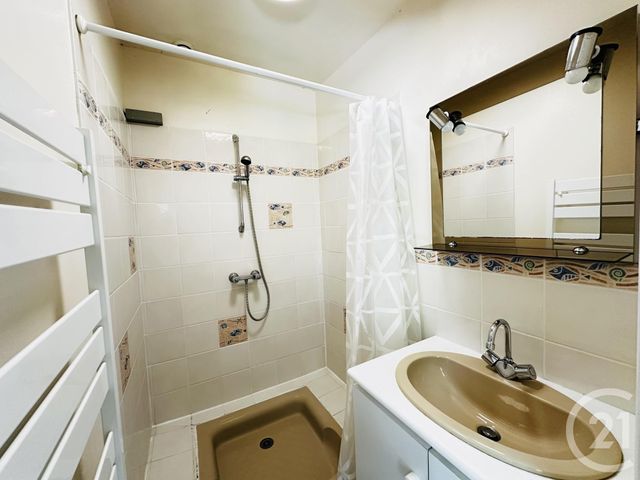 Appartement à louer - 3 pièces - 35.0 m2 - FOURAS - 17 - POITOU-CHARENTES - Century 21 Aunis Immo