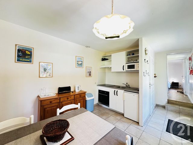 Appartement à louer - 3 pièces - 35.0 m2 - FOURAS - 17 - POITOU-CHARENTES - Century 21 Aunis Immo