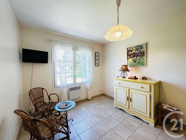 Appartement à louer - 3 pièces - 35.0 m2 - FOURAS - 17 - POITOU-CHARENTES - Century 21 Aunis Immo