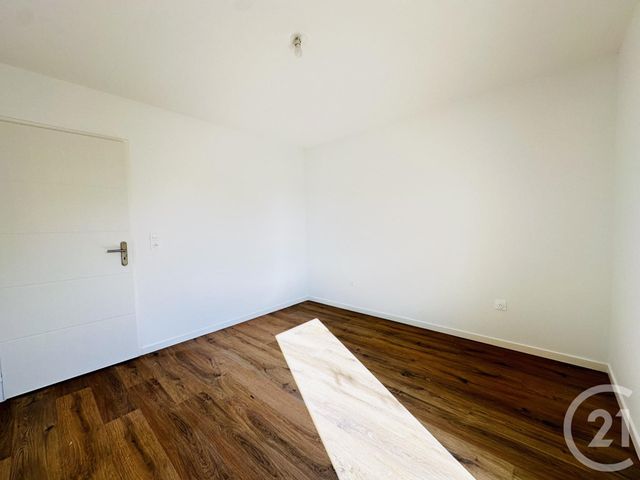 Appartement F3 à vendre - 3 pièces - 66.43 m2 - FOURAS - 17 - POITOU-CHARENTES - Century 21 Aunis Immo