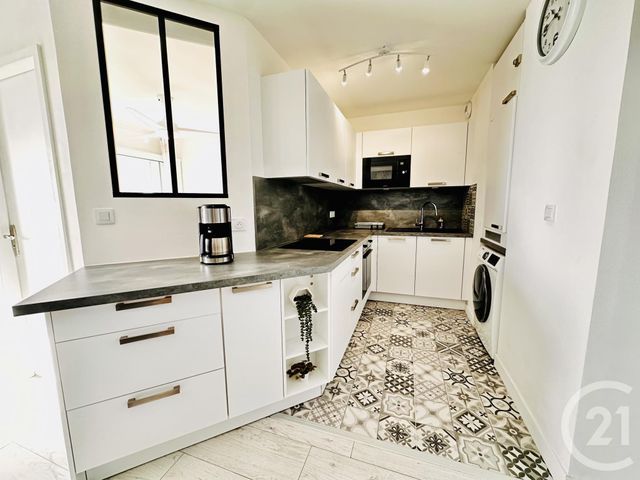 Appartement F4 à vendre - 3 pièces - 53.0 m2 - FOURAS - 17 - POITOU-CHARENTES - Century 21 Aunis Immo