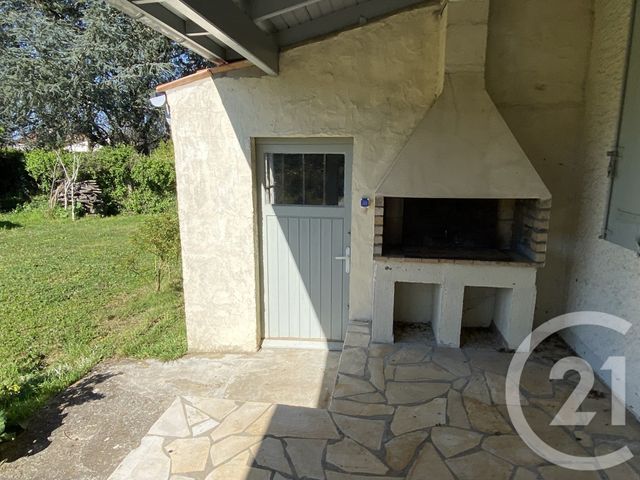 maison à louer - 5 pièces - 89.0 m2 - FOURAS - 17 - POITOU-CHARENTES - Century 21 Aunis Immo