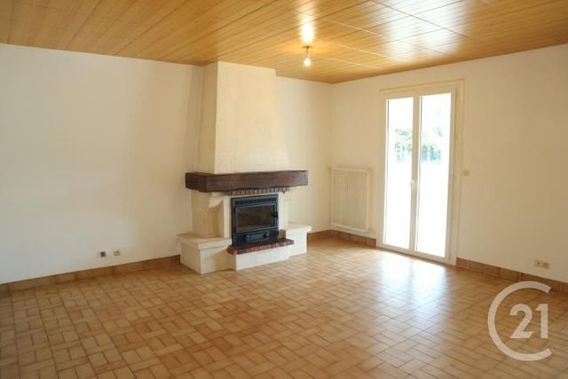 maison à louer - 5 pièces - 89.0 m2 - FOURAS - 17 - POITOU-CHARENTES - Century 21 Aunis Immo