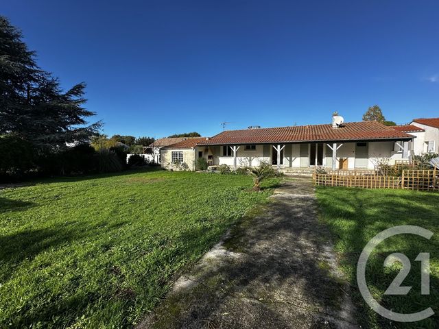 maison à louer - 5 pièces - 89.0 m2 - FOURAS - 17 - POITOU-CHARENTES - Century 21 Aunis Immo