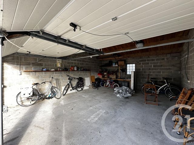 parking à louer - 37.0 m2 - FOURAS - 17 - POITOU-CHARENTES - Century 21 Aunis Immo