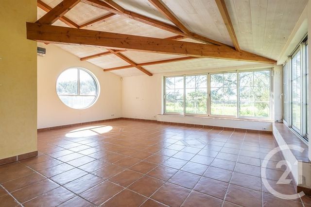 maison à vendre - 8 pièces - 265.9 m2 - FOURAS - 17 - POITOU-CHARENTES - Century 21 Aunis Immo