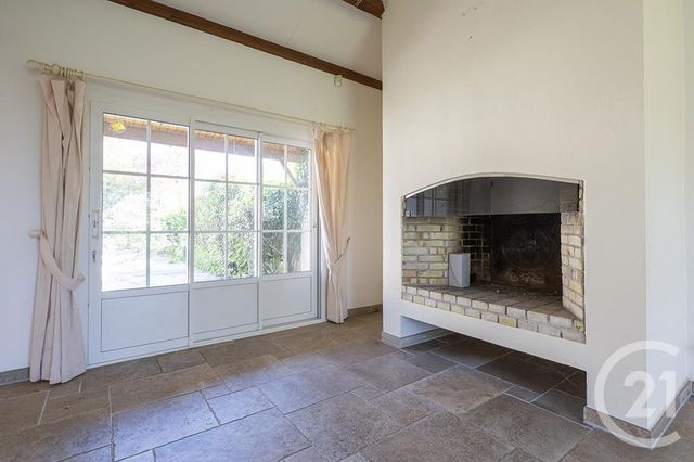 maison à vendre - 8 pièces - 265.9 m2 - FOURAS - 17 - POITOU-CHARENTES - Century 21 Aunis Immo