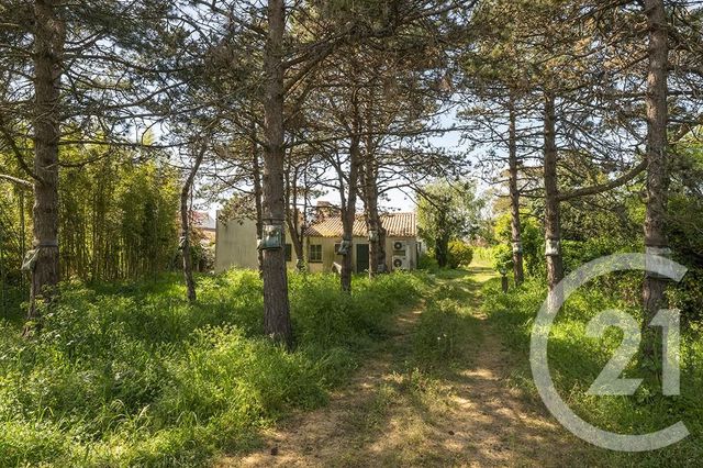 maison à vendre - 8 pièces - 265.9 m2 - FOURAS - 17 - POITOU-CHARENTES - Century 21 Aunis Immo