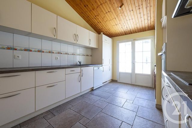 maison à vendre - 8 pièces - 265.9 m2 - FOURAS - 17 - POITOU-CHARENTES - Century 21 Aunis Immo