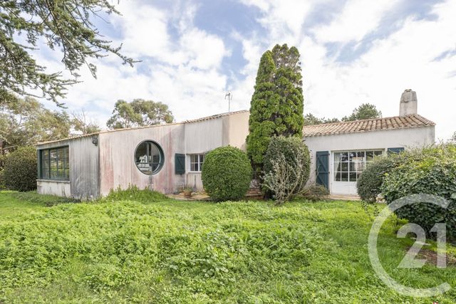 maison à vendre - 8 pièces - 265.9 m2 - FOURAS - 17 - POITOU-CHARENTES - Century 21 Aunis Immo