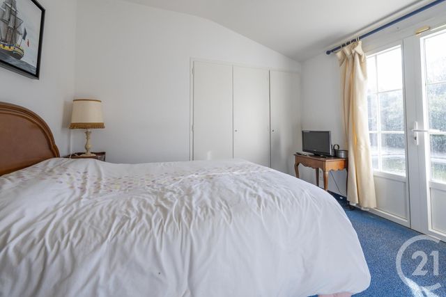 maison à vendre - 8 pièces - 265.9 m2 - FOURAS - 17 - POITOU-CHARENTES - Century 21 Aunis Immo