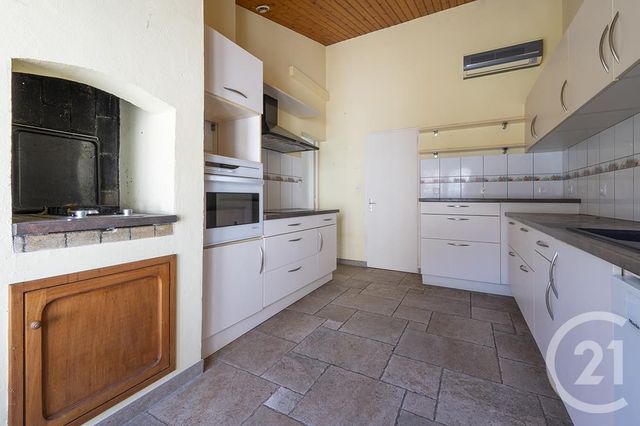 maison à vendre - 8 pièces - 265.9 m2 - FOURAS - 17 - POITOU-CHARENTES - Century 21 Aunis Immo