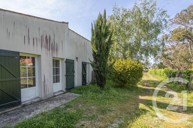 maison à vendre - 8 pièces - 265.9 m2 - FOURAS - 17 - POITOU-CHARENTES - Century 21 Aunis Immo