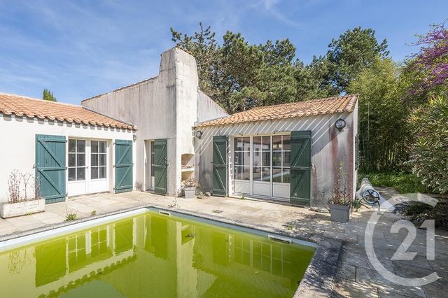 maison à vendre - 8 pièces - 265.9 m2 - FOURAS - 17 - POITOU-CHARENTES - Century 21 Aunis Immo