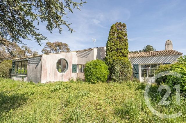 maison à vendre - 8 pièces - 265.9 m2 - FOURAS - 17 - POITOU-CHARENTES - Century 21 Aunis Immo