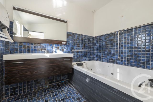 maison à vendre - 8 pièces - 265.9 m2 - FOURAS - 17 - POITOU-CHARENTES - Century 21 Aunis Immo