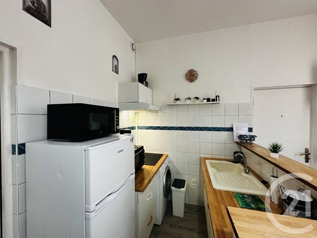 Appartement F1 à louer - 1 pièce - 25.0 m2 - ROCHEFORT - 17 - POITOU-CHARENTES - Century 21 Aunis Immo