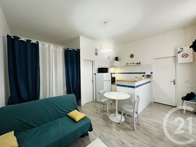 Appartement F1 à louer - 1 pièce - 25.0 m2 - ROCHEFORT - 17 - POITOU-CHARENTES - Century 21 Aunis Immo