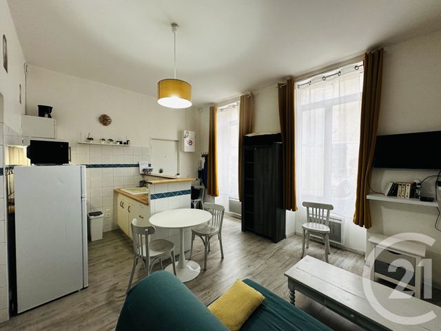 Appartement F1 à louer - 1 pièce - 25.0 m2 - ROCHEFORT - 17 - POITOU-CHARENTES - Century 21 Aunis Immo