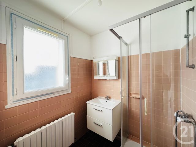 Appartement T2 à louer - 2 pièces - 38.18 m2 - FOURAS - 17 - POITOU-CHARENTES - Century 21 Aunis Immo