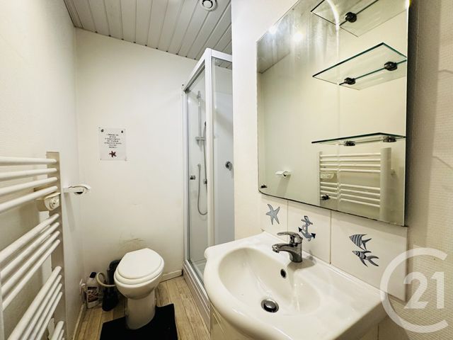 Appartement F1 à louer - 1 pièce - 24.0 m2 - TONNAY CHARENTE - 17 - POITOU-CHARENTES - Century 21 Aunis Immo