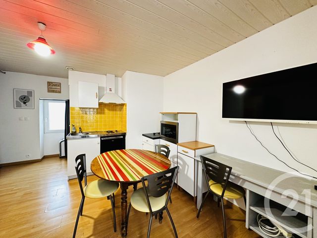Appartement F1 à louer - 1 pièce - 24.0 m2 - TONNAY CHARENTE - 17 - POITOU-CHARENTES - Century 21 Aunis Immo