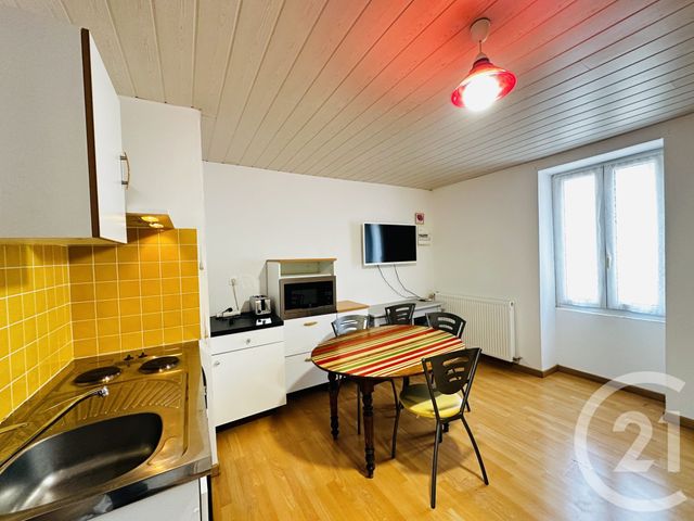 Appartement F1 à louer - 1 pièce - 24.0 m2 - TONNAY CHARENTE - 17 - POITOU-CHARENTES - Century 21 Aunis Immo