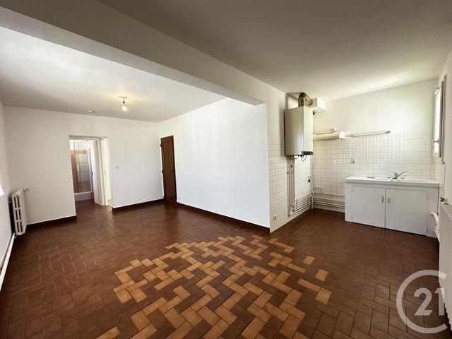 Appartement F2 à louer FOURAS