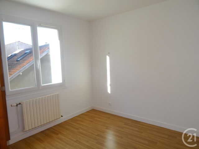 Appartement F2 à louer FOURAS