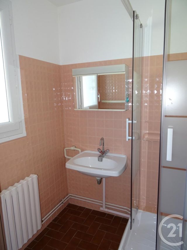 Appartement F2 à louer - 2 pièces - 38.0 m2 - FOURAS - 17 - POITOU-CHARENTES - Century 21 Aunis Immo