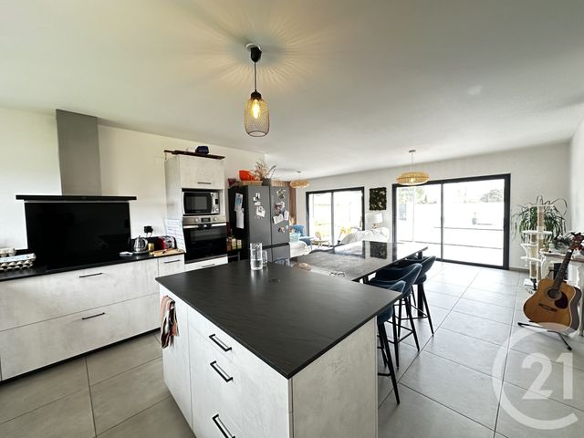 maison à louer - 5 pièces - 136.0 m2 - FOURAS - 17 - POITOU-CHARENTES - Century 21 Aunis Immo