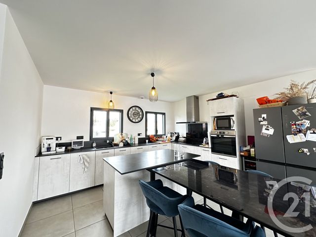 maison à louer - 5 pièces - 136.0 m2 - FOURAS - 17 - POITOU-CHARENTES - Century 21 Aunis Immo