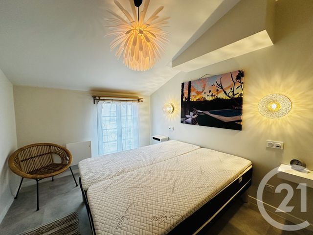 Appartement F3 à louer - 3 pièces - 56.0 m2 - ROCHEFORT - 17 - POITOU-CHARENTES - Century 21 Aunis Immo