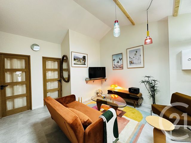 Appartement F3 à louer - 3 pièces - 56.0 m2 - ROCHEFORT - 17 - POITOU-CHARENTES - Century 21 Aunis Immo