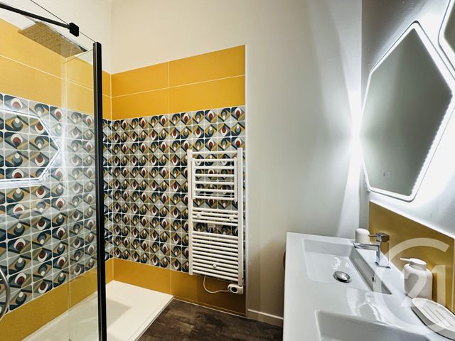 Appartement F3 à louer - 3 pièces - 56.0 m2 - ROCHEFORT - 17 - POITOU-CHARENTES - Century 21 Aunis Immo