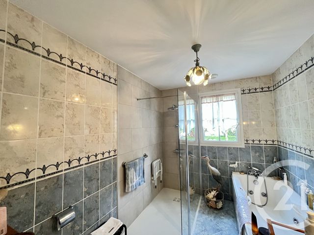 maison à vendre - 5 pièces - 162.0 m2 - ST LAURENT DE LA PREE - 17 - POITOU-CHARENTES - Century 21 Aunis Immo