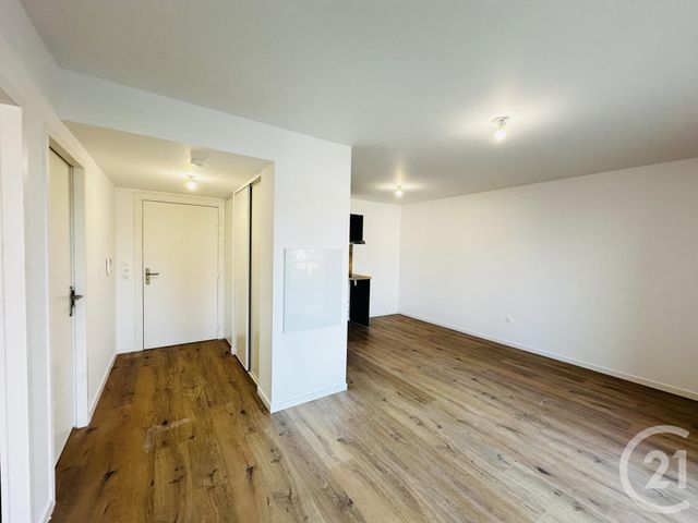 Appartement T2 à louer - 2 pièces - 43.01 m2 - FOURAS - 17 - POITOU-CHARENTES - Century 21 Aunis Immo