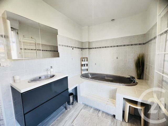 maison à vendre - 6 pièces - 177.7 m2 - FOURAS - 17 - POITOU-CHARENTES - Century 21 Aunis Immo