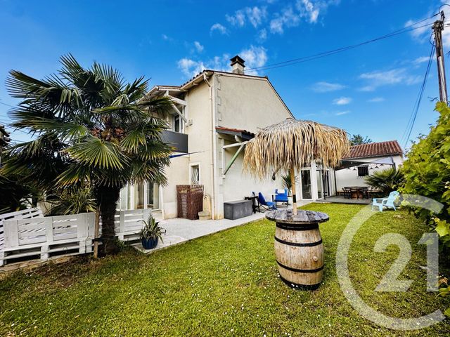 maison à vendre - 6 pièces - 177.7 m2 - FOURAS - 17 - POITOU-CHARENTES - Century 21 Aunis Immo