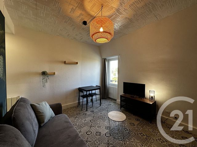 Appartement F1 à louer - 1 pièce - 21.0 m2 - ROCHEFORT - 17 - POITOU-CHARENTES - Century 21 Aunis Immo