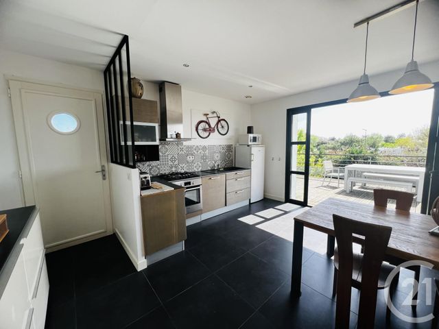 maison à vendre - 6 pièces - 135.3 m2 - FOURAS - 17 - POITOU-CHARENTES - Century 21 Aunis Immo