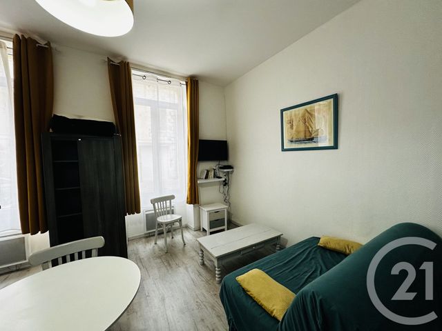 Appartement F1 à louer - 1 pièce - 25.0 m2 - ROCHEFORT - 17 - POITOU-CHARENTES - Century 21 Aunis Immo