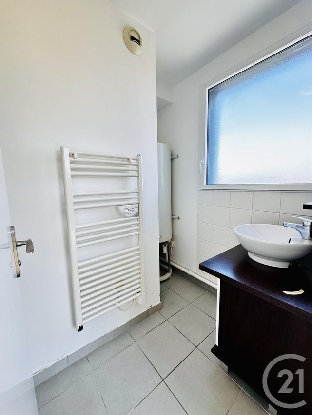 Appartement F2 à louer - 2 pièces - 43.0 m2 - FOURAS - 17 - POITOU-CHARENTES - Century 21 Aunis Immo