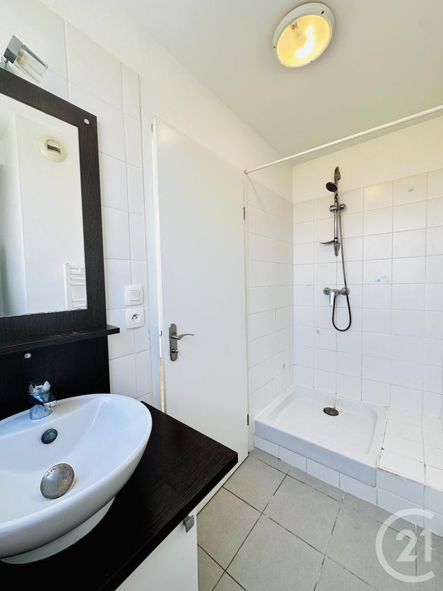 Appartement F2 à louer - 2 pièces - 43.0 m2 - FOURAS - 17 - POITOU-CHARENTES - Century 21 Aunis Immo