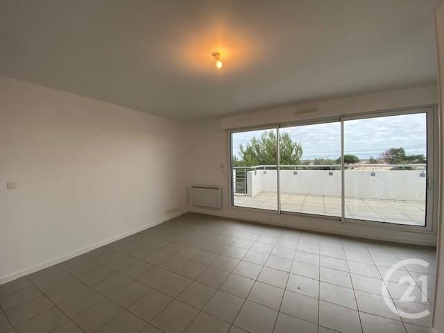 Appartement F2 à louer - 2 pièces - 43.0 m2 - FOURAS - 17 - POITOU-CHARENTES - Century 21 Aunis Immo