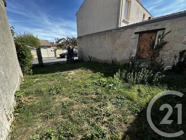 parking à louer - 62.0 m2 - FOURAS - 17 - POITOU-CHARENTES - Century 21 Aunis Immo
