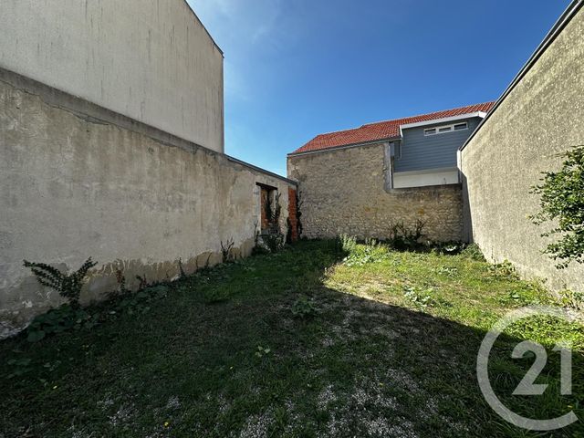 parking à louer - 62.0 m2 - FOURAS - 17 - POITOU-CHARENTES - Century 21 Aunis Immo